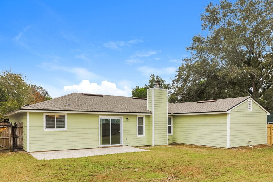 Building Photo - 2916 Trenton Ct