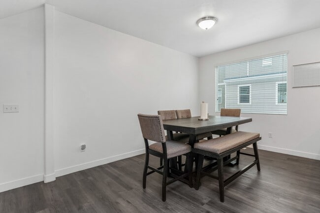 Building Photo - 3677 Golden Sky Ln