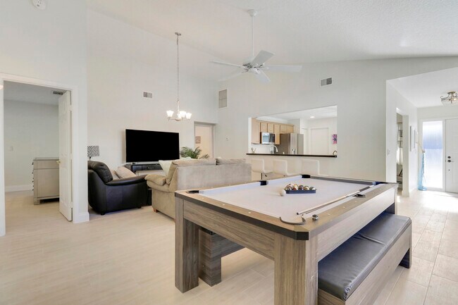 Building Photo - 125 Arrowhead Cir