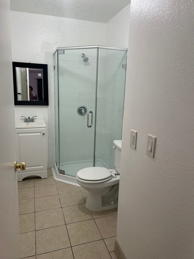 Building Photo - 1616 Federal Ave