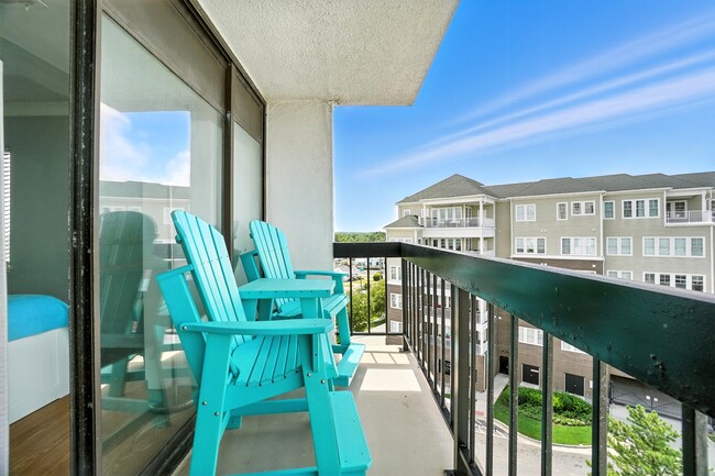 Building Photo - 3558 Shore Dr