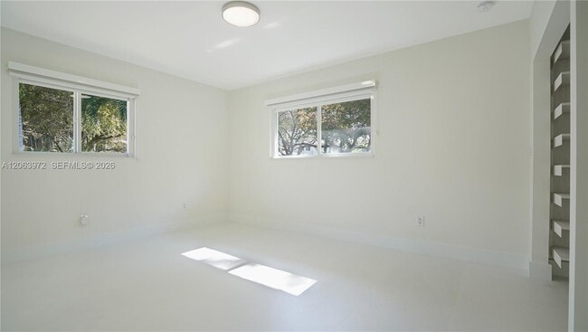 Building Photo - 711 Sunset Rd