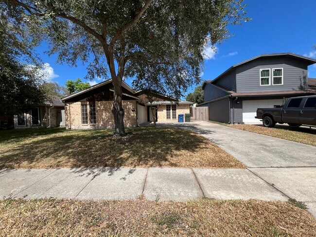Building Photo - 5318 Crossridge Dr