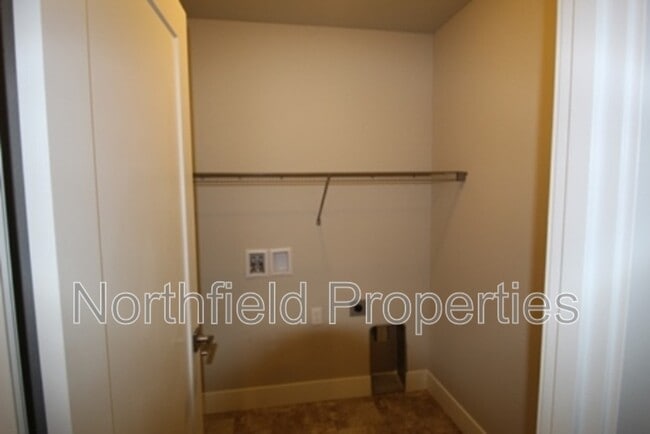 Building Photo - 4857 100th St NE