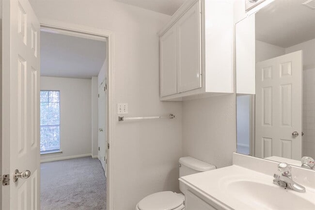 Building Photo - 10225 Open Gate Dr