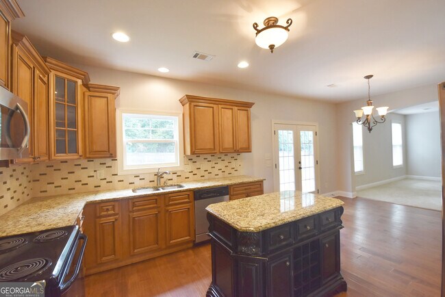 Building Photo - 606 Blackburn Ln