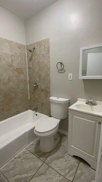 Building Photo - 18 Atlantic St