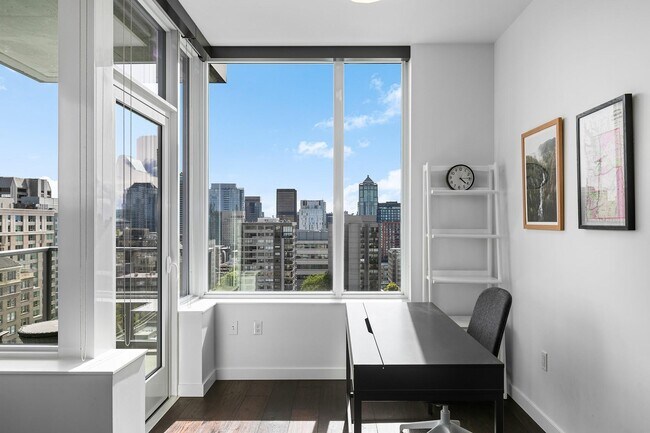 Building Photo - 1321 Seneca St