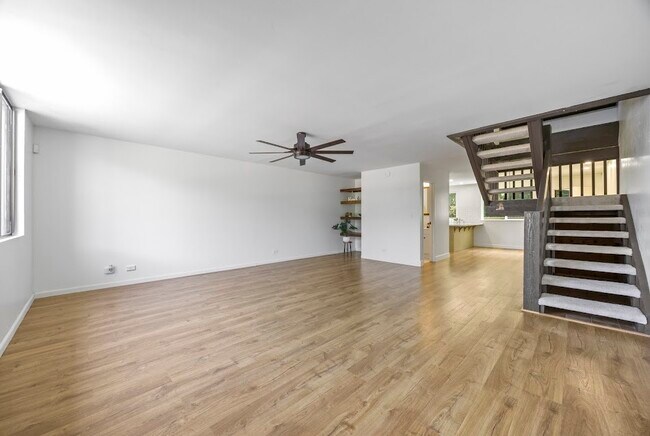 Building Photo - 370 Kawaihae St