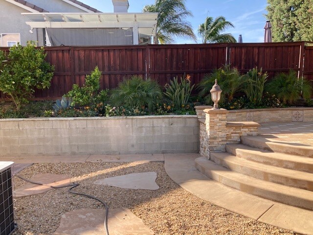 Building Photo - 35703 Date Palm St