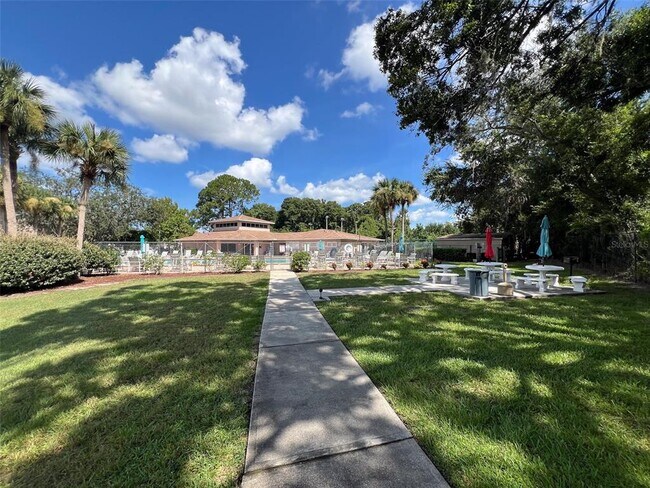 Building Photo - 6533 Spring Flower Dr