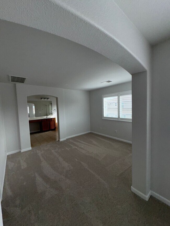 Building Photo - Looking for a Great Place to live?