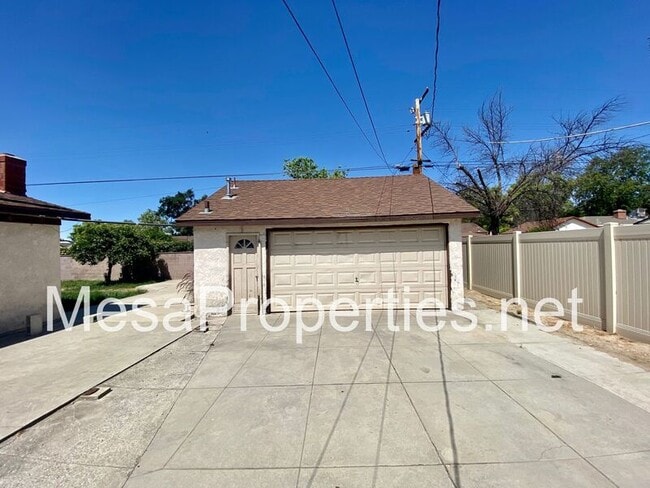 Building Photo - 3232 N Mayfield Ave