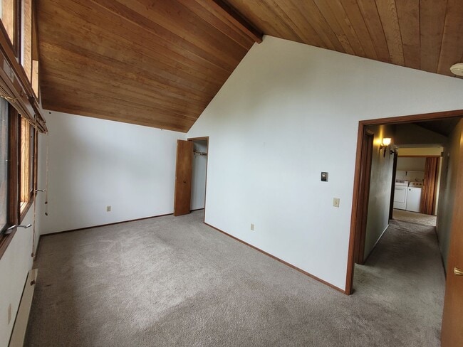 Building Photo - 5507 Haida Way
