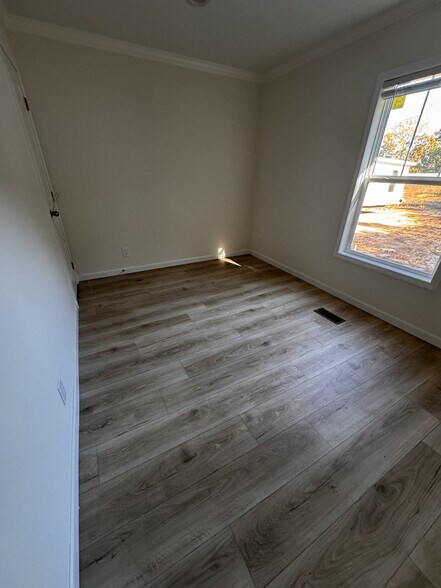 Building Photo - 121 Waccamaw Ln