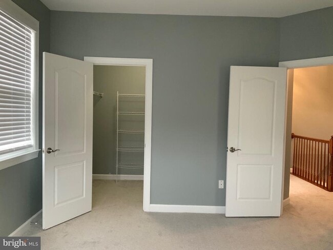 Building Photo - 3301 Castle Ridge Cir