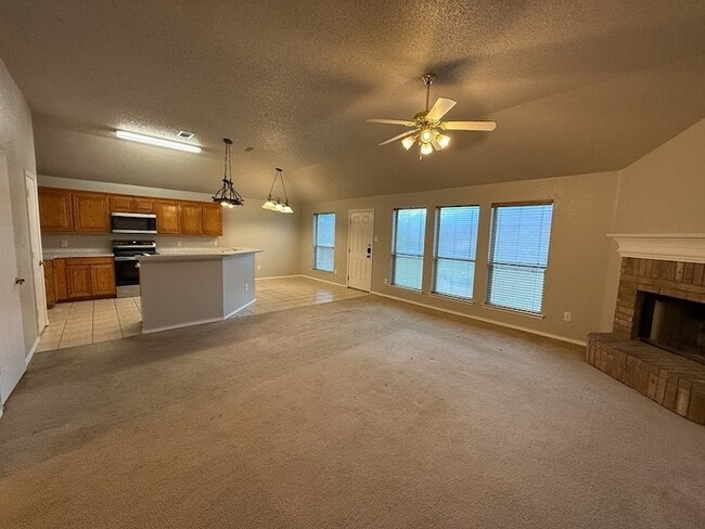 Building Photo - 7033 Snowy Owl St