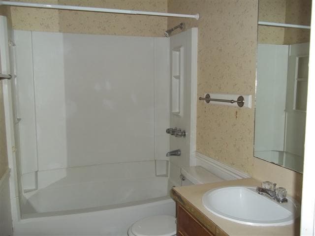 Building Photo - 109 Bridle Dr