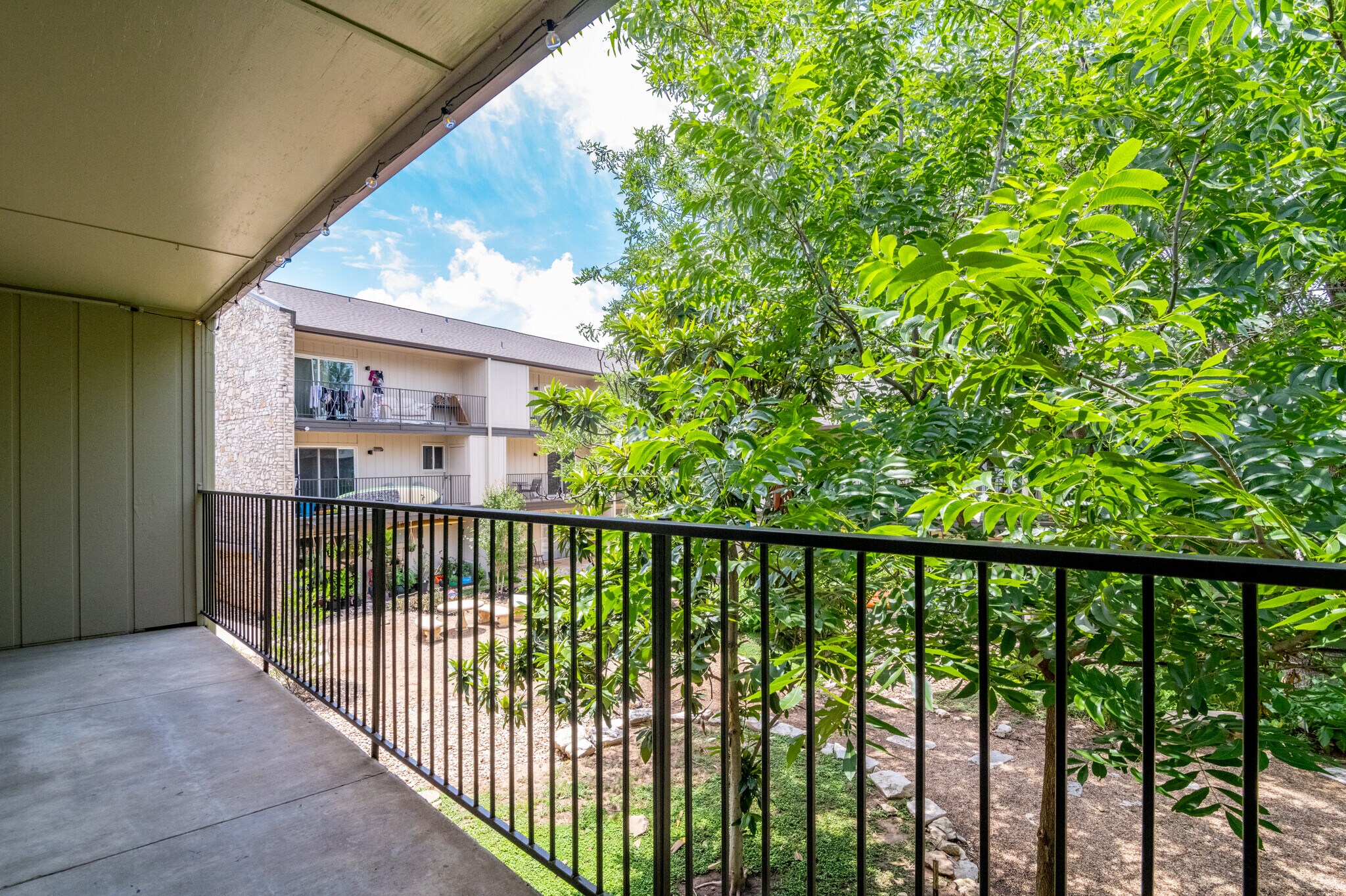 Private Balcony both bedrooms - 500 E Riverside Dr