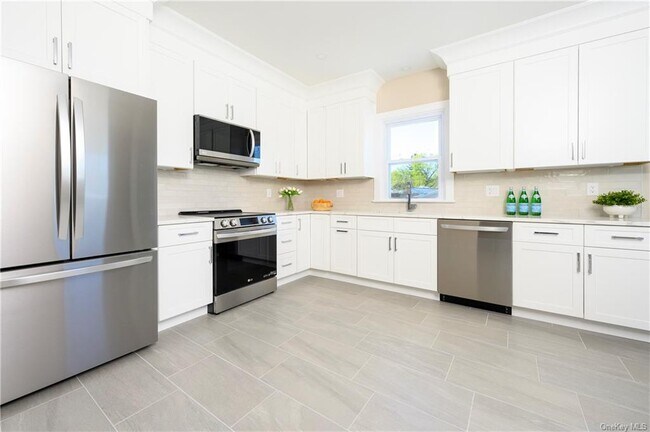 Building Photo - 9 Todd Pl