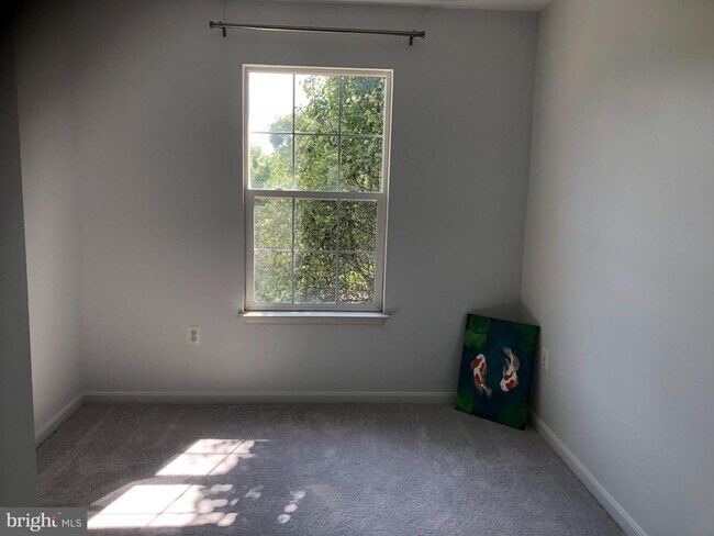 Building Photo - 5558 Clifton Crest Way