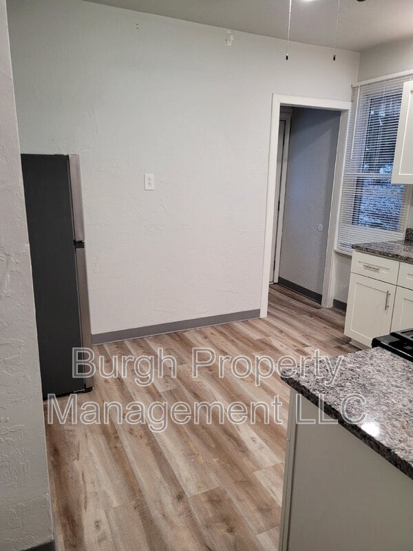 Building Photo - 2607 Voelkel Ave