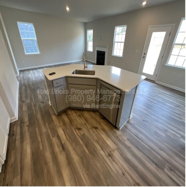 Building Photo - 1618 Swallow Tail Dr