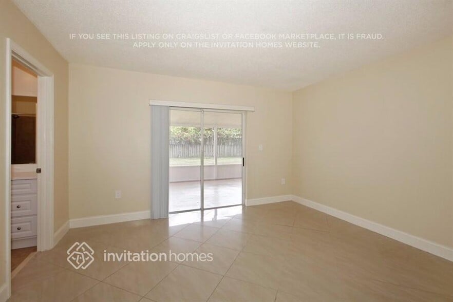 Building Photo - 20251 SW 130th Ct