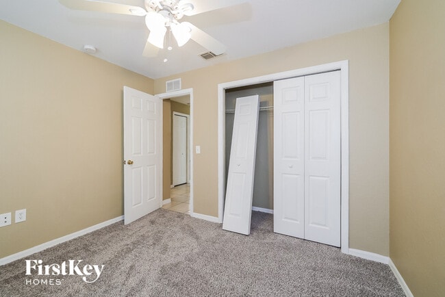 Building Photo - 933 26th St NW