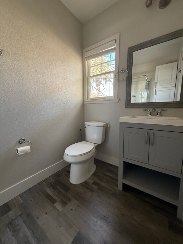 Building Photo - 2000 6th St