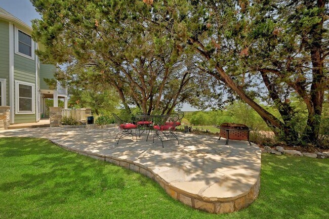 Building Photo - 14425 Evergreen Cove