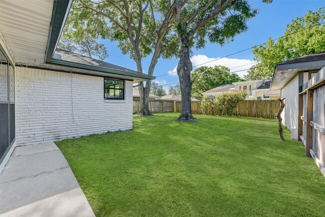 Building Photo - 5655 Wigton Dr