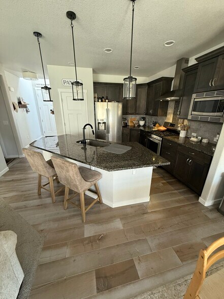 Building Photo - 6880 Cattails Dr