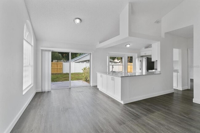 Building Photo - 8748 Exposition Dr