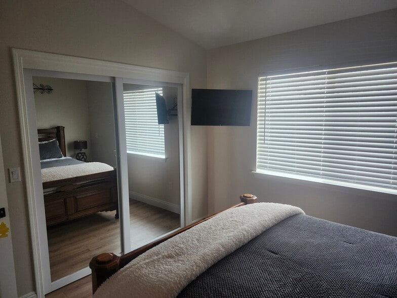 Bedroom TV - 27800 Preakness Dr