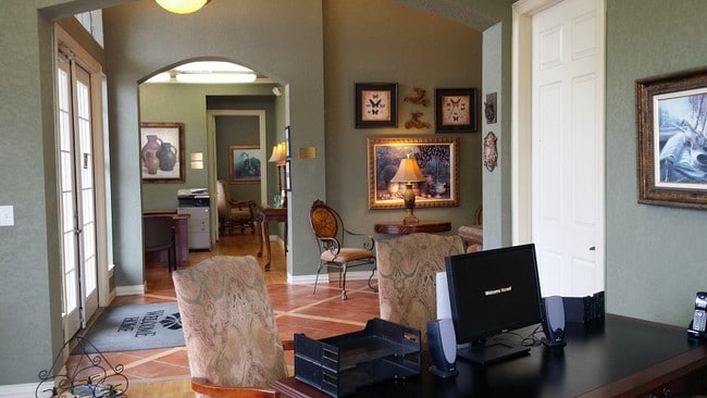 Leasing Office - Amarillo Greentree Village