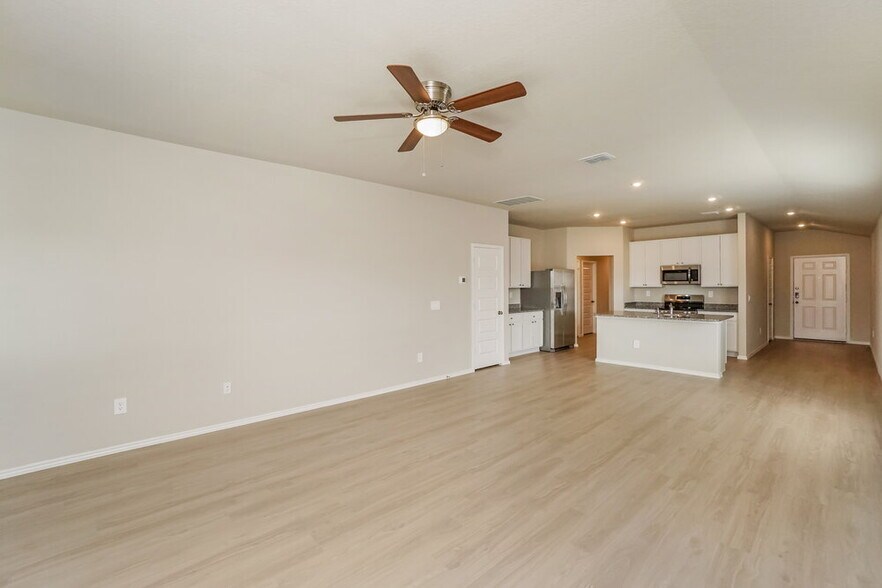 Building Photo - 511 Roquefort St