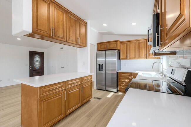 Building Photo - 2241 Meadow Lark Dr