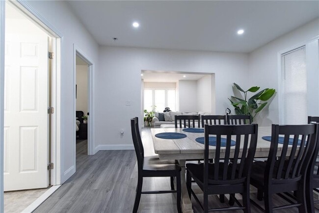 Building Photo - 49 Hollis St