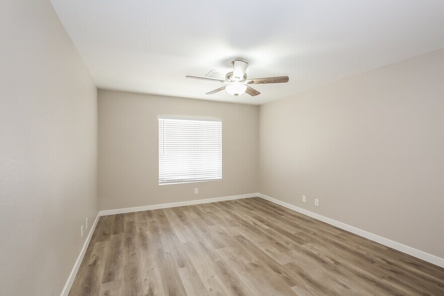 Building Photo - 3227 W Verde Way
