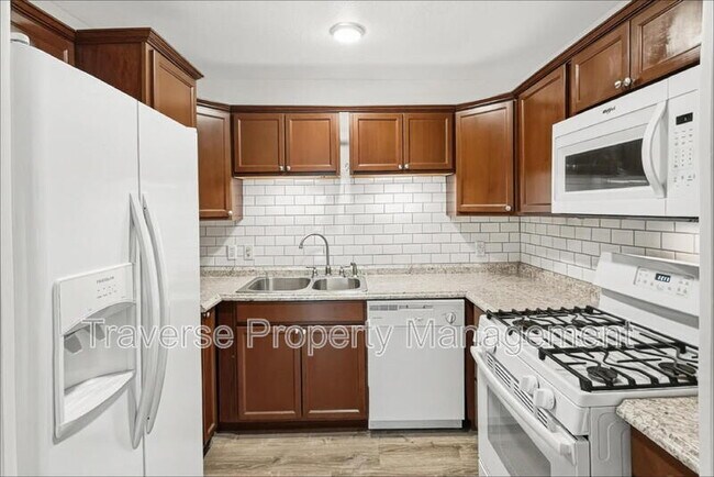 Building Photo - 3862 Wonder Ct