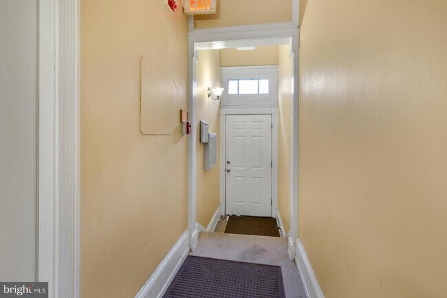 Building Photo - 1341 Lombard St