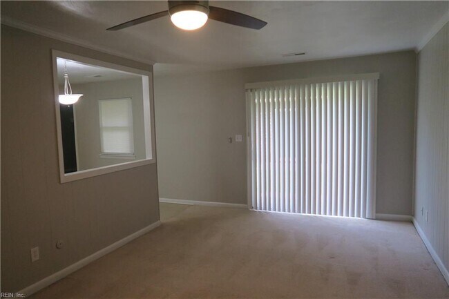 Building Photo - 517 Norman Ln