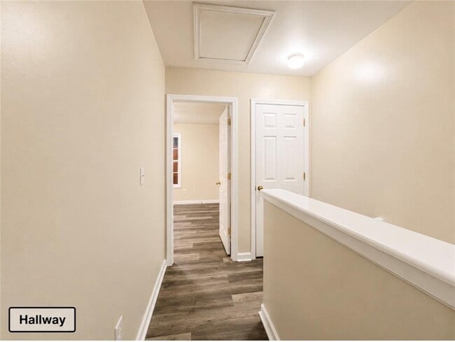 Building Photo - 230 Hiram Terrace