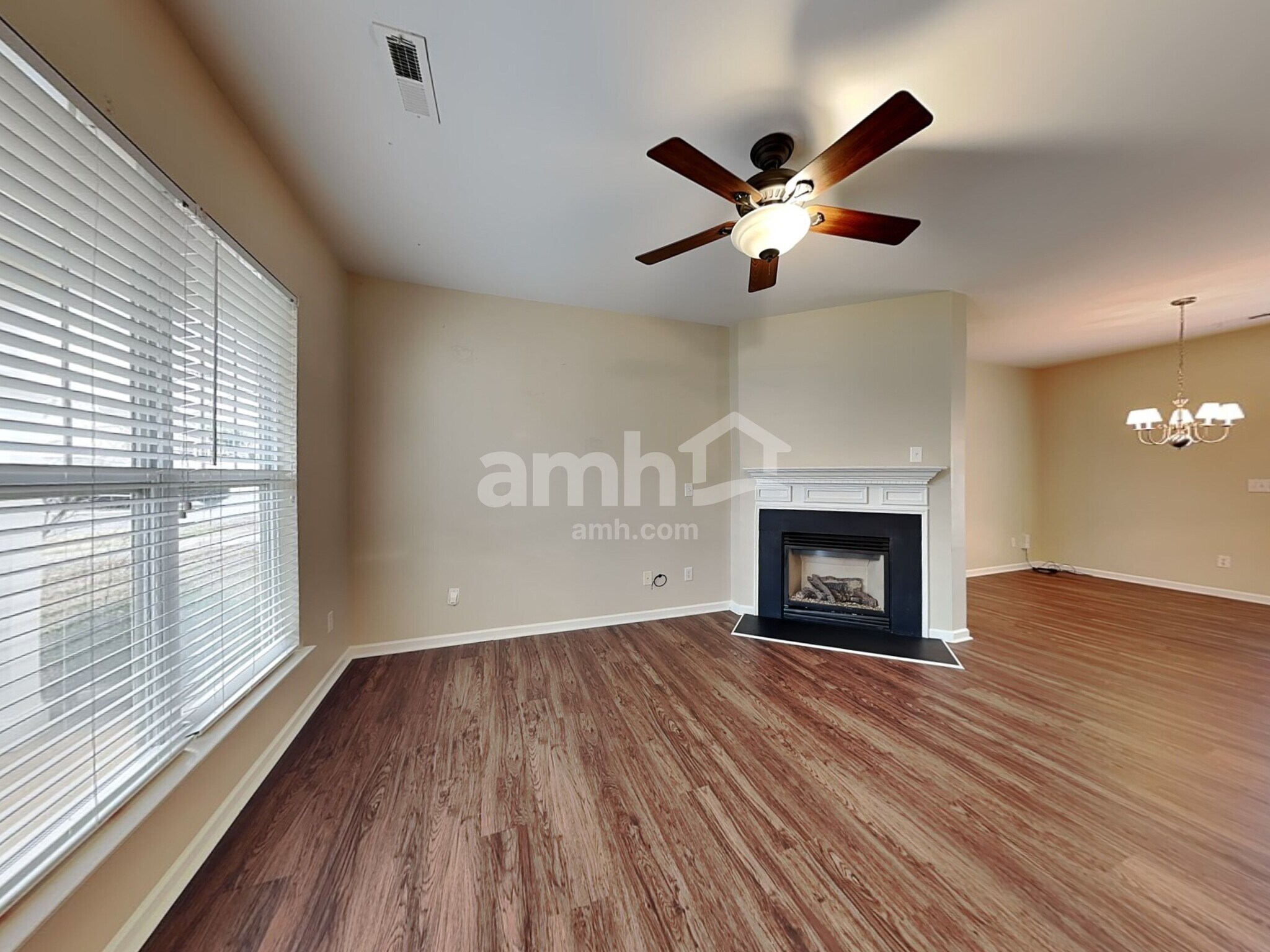 Building Photo - 13644 Swinton Rd