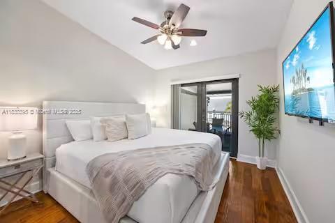 Building Photo - 6140 SW 56th Ct