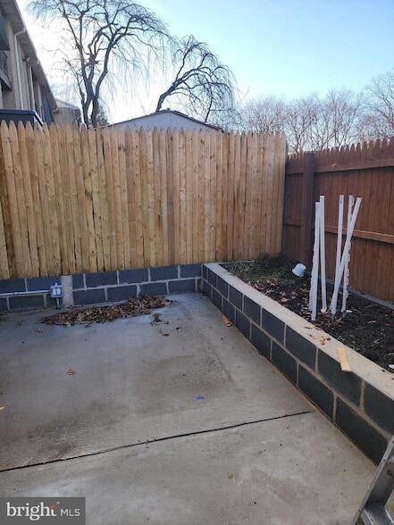 Building Photo - 8030-8000 Ditman St