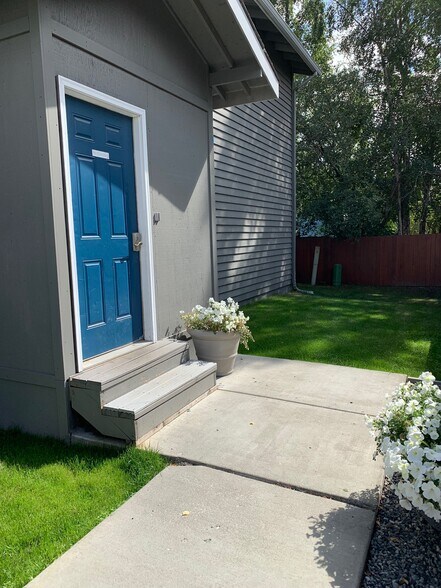 Building Photo - 1350 Balfour dr