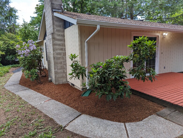 Building Photo - 7 Mitchell Ct