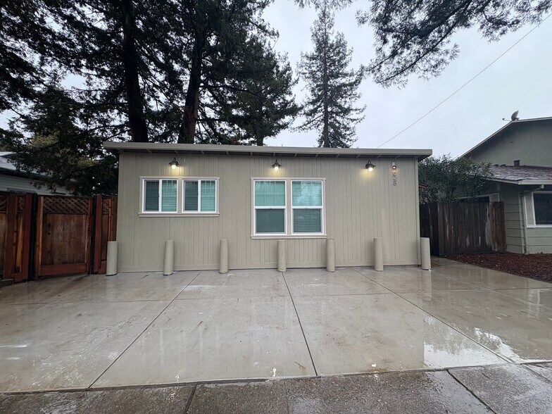 Street view. Off street parking spot - 1207 Humboldt St